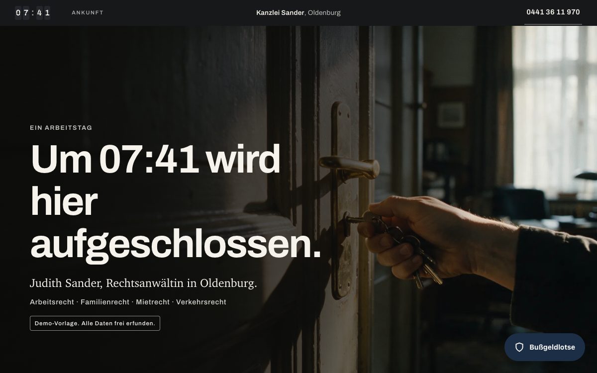 Vorschau der Vorlage Tagwerk: dokumentarisches Foto, Schlüssel im Kanzleitür-Schloss